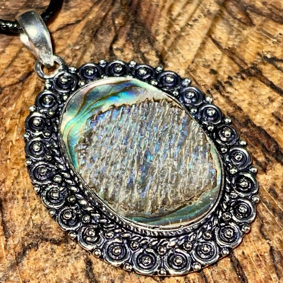 Abalone Shell Pendant 2 1/4” - Picture 10 of 11